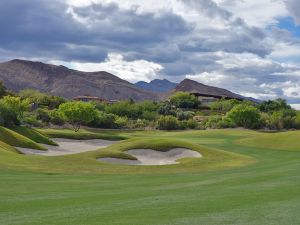 Bears Best Las Vegas 17th Approach